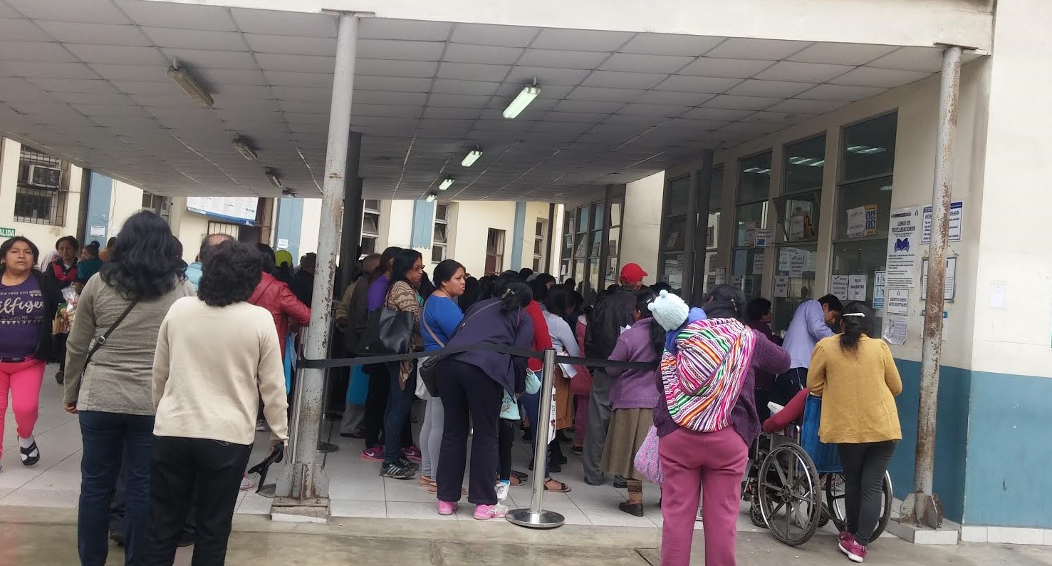 Farmacia Hospital Dos de Mayo / Foto: Marlon Castillo 